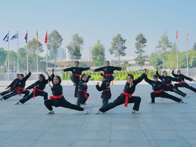 Bình Dương: Gần 1.000 người tham gia Liên hoan Yoga, Thể dục dưỡng sinh