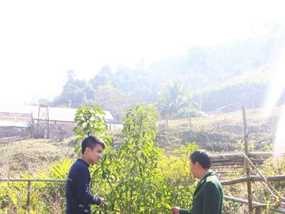 Thầy thuốc “quân hàm xanh” hết lòng với bà con vùng cao