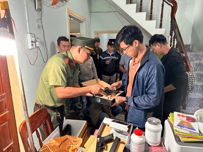 Triệt phá thành công chuyên án tàng trữ, mua bán súng quân dụng trái phép trên không gian mạng