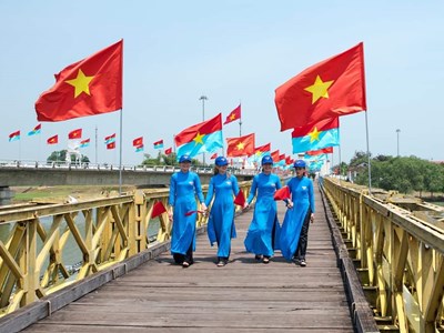 Tiếng chuông cầu nguyện hòa bình tại Quảng Trị