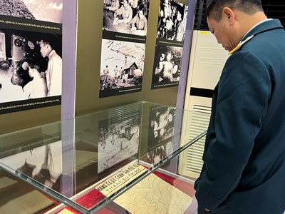 Mắt thần canh trời Tổ quốc