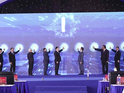 Chủ tịch Quốc hội dự Lễ khánh thành giai đoạn I, KCN Becamex VSIP Bình Định