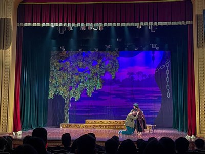 Đoàn viên đến các nhà hát nghệ thuật truyền thống: Khơi dậy niềm yêu mến nghệ thuật dân tộc trong giới trẻ