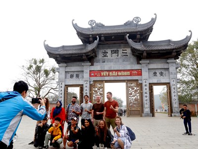 Mở rộng diện miễn thị thực đơn phương (Bài 1): Cơ hội để du lịch Việt Nam bứt tốc