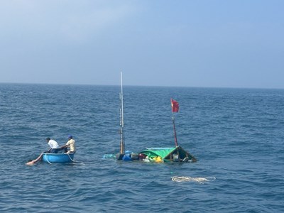 Tìm thấy thi thể nghi của ngư dân vụ chìm tàu cá ở Quảng Ngãi