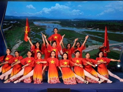 Hội thi dân vũ thể thao “Nhịp điệu yêu thương”