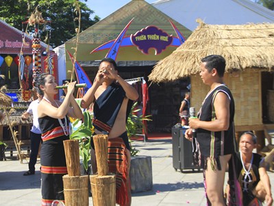 Bảo tồn lễ cưới của đồng bào Ve