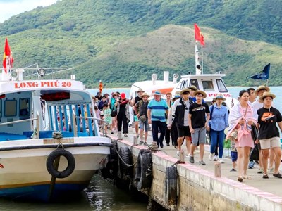 Mở rộng diện miễn thị thực đơn phương (Bài 2): Cuộc “chạy đua” của nhiều nước