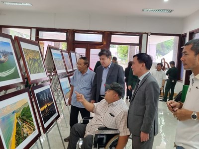 Khoảnh khắc cuộc sống qua những bức ảnh nghệ thuật