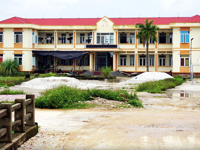 Công sở tiền tỉ bỏ hoang sau sáp nhập