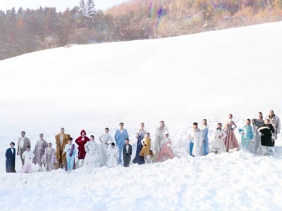 Khai mạc triển lãm ảnh - phim thời trang “Rainbow snow”