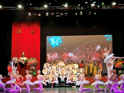 Xung quanh Dự thảo Nghị định quy định về đào tạo các ngành, nghề chuyên sâu đặc thù lĩnh vực nghệ thuật: Đặt học sinh vào vị trí trung tâm sẽ thấu hiểu được khó khăn