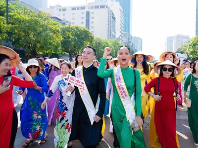 10 BST đặc biệt  của NTK Đỗ Trịnh Hoài Nam