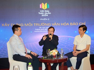 Xây dựng môi trường văn hoá báo chí phải là vấn đề sống còn của cơ quan báo chí