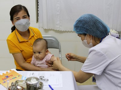 Bộ Y tế đề nghị tăng cường phòng bệnh sởi trước cảnh báo bùng phát dịch ở nhiều nơi