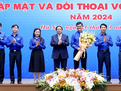 Thủ tướng đối thoại với thanh niên
