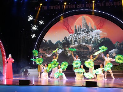 Khai mạc Hội thi Tuyên truyền lưu động “Về với Điện Biên”