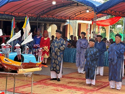 Tri ân công đức những hùng binh Hoàng Sa