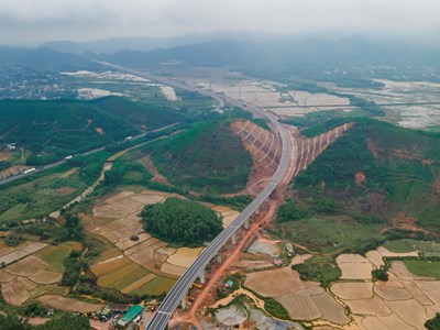 Khẩn trương hoàn thiện, ban hành Quy chuẩn kỹ thuật quốc gia về đường bộ cao tốc