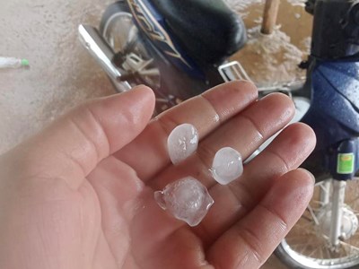 Xuất hiện mưa đá ở huyện miền núi Quảng Ngãi