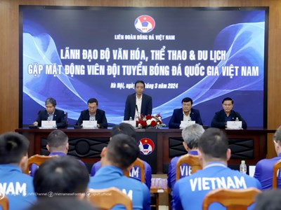 Khẩn trương lựa chọn HLV mới cho ĐTQG