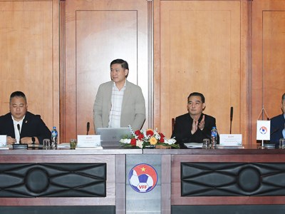 Hội nghị triển khai công tác tổ chức các giải bóng đá chuyên nghiệp quốc gia 2024/2025