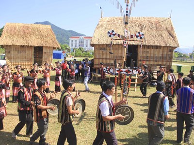 Tổ chức Ngày hội VHTT các dân tộc miền núi tỉnh Bình Định lần thứ XVII