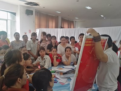 Truyền thông về sức khỏe cho lao động nữ tại các khu công nghiệp, khu chế xuất