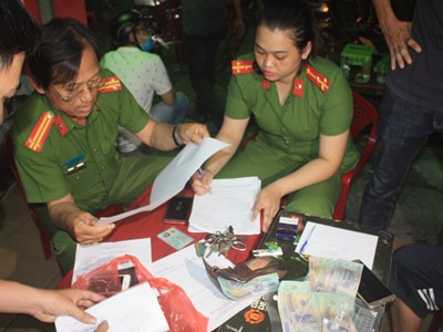 Phá tan tụ điểm cá độ bóng đá