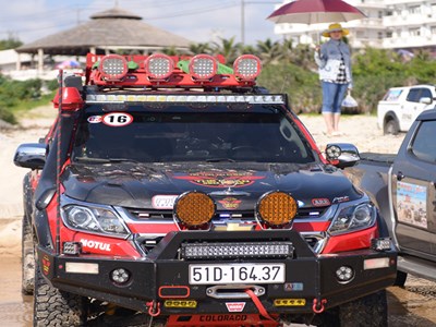 Giải đua xe địa hình Chevrolet Colarado - Vua bán tải