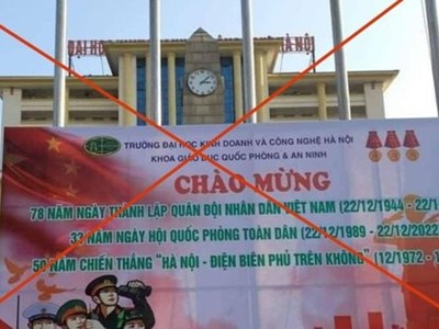 Tạm đình chỉ công tác 2 cán bộ in pano có hình quốc kỳ không phù hợp - Anh 1