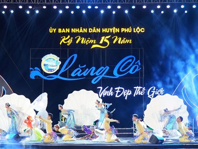  Kỷ niệm 15 năm Lăng Cô trở thành vịnh đẹp thế giới