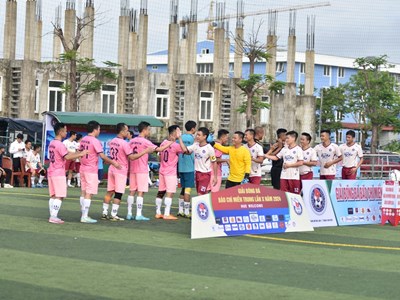 Giải Bóng đá báo chí miền Trung lần thứ 10 quy tụ gần 300 nhà báo, phóng viên