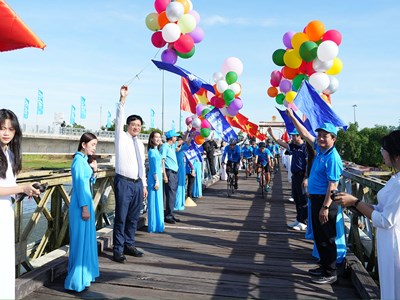 600 vận động viên tham gia Ngày hội đạp xe Vì hòa bình