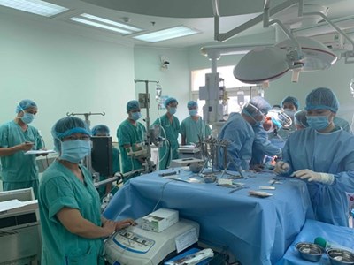 Cập nhật những tiến bộ kỹ thuật và thực hành trong điều trị ung thư 