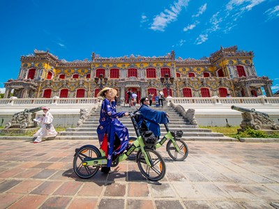 Trải nghiệm xe đạp điện tham quan các điểm di tích Huế