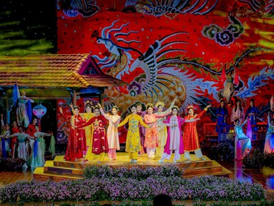 Đặc sắc chương trình nghệ thuật Áo dài Huế 2024