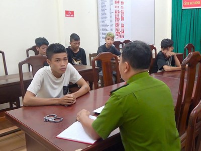 Bắt nhóm thanh thiếu niên thực hiện 13 vụ trộm xe máy tại Huế