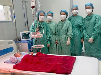 Thêm hai ca ghép tế bào gốc đồng loại cứu sống các bệnh nhi tan máu bẩm sinh