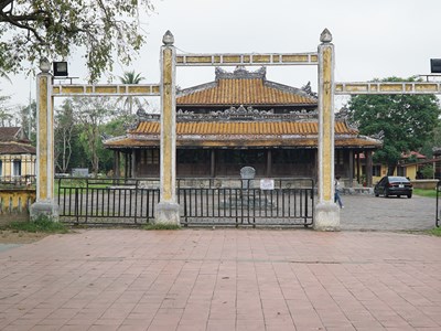 Chuyển giao khuôn viên di tích Quốc Tử Giám cho Trung tâm Bảo tồn Di tích Cố đô Huế