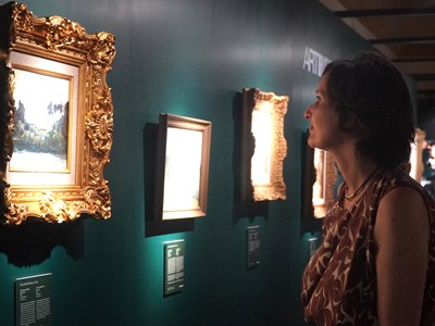 Trưng bày 21 tác phẩm hội họa đặc sắc của vua Hàm Nghi tại khu di sản Huế