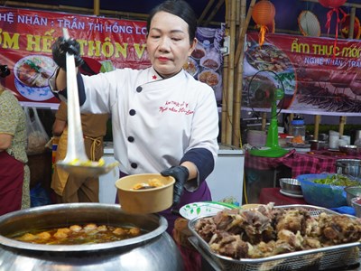 Trải nghiệm món ngon tại “Huế - Kinh đô ẩm thực”