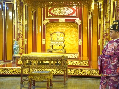 Bộ VHTTDL thống nhất thành lập Hội đồng khoa học để “cứu” Ngai vua triều Nguyễn