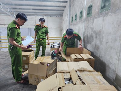 Quảng Trị: Thu giữ 2,5 tấn mỹ phẩm không rõ nguồn gốc