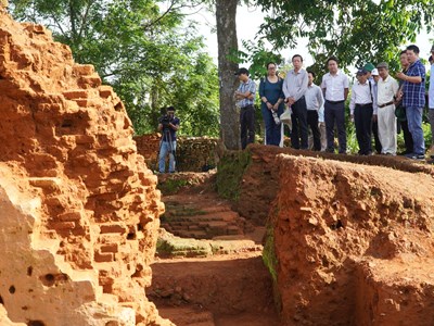 Thống nhất tiếp tục khảo cổ di tích Chăm nghìn năm tuổi ở Huế