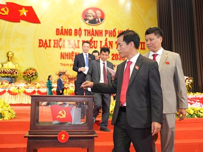 Ông Nguyễn Văn Phương được bầu làm Bí thư Thành ủy Huế khóa XVII