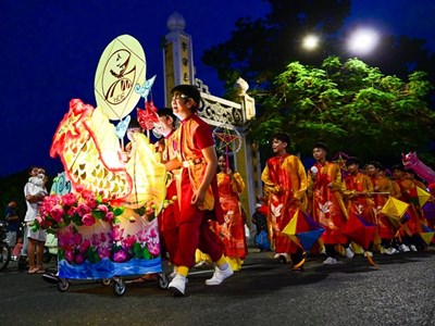 Quảng diễn Lân - Sư - Rồng phục vụ cộng đồng dịp Tết Trung thu