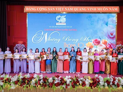 Huế: Tuyên dương 95 “Bông hoa tháng 10”