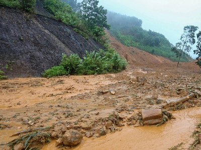 TP. Huế kiến nghị Chính phủ hỗ trợ 800 tỉ đồng di dời dân cư vùng sạt lở