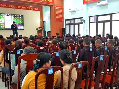 TP. Huế: “Bình dân học vụ số” là cầu nối giảm nghèo thông tin